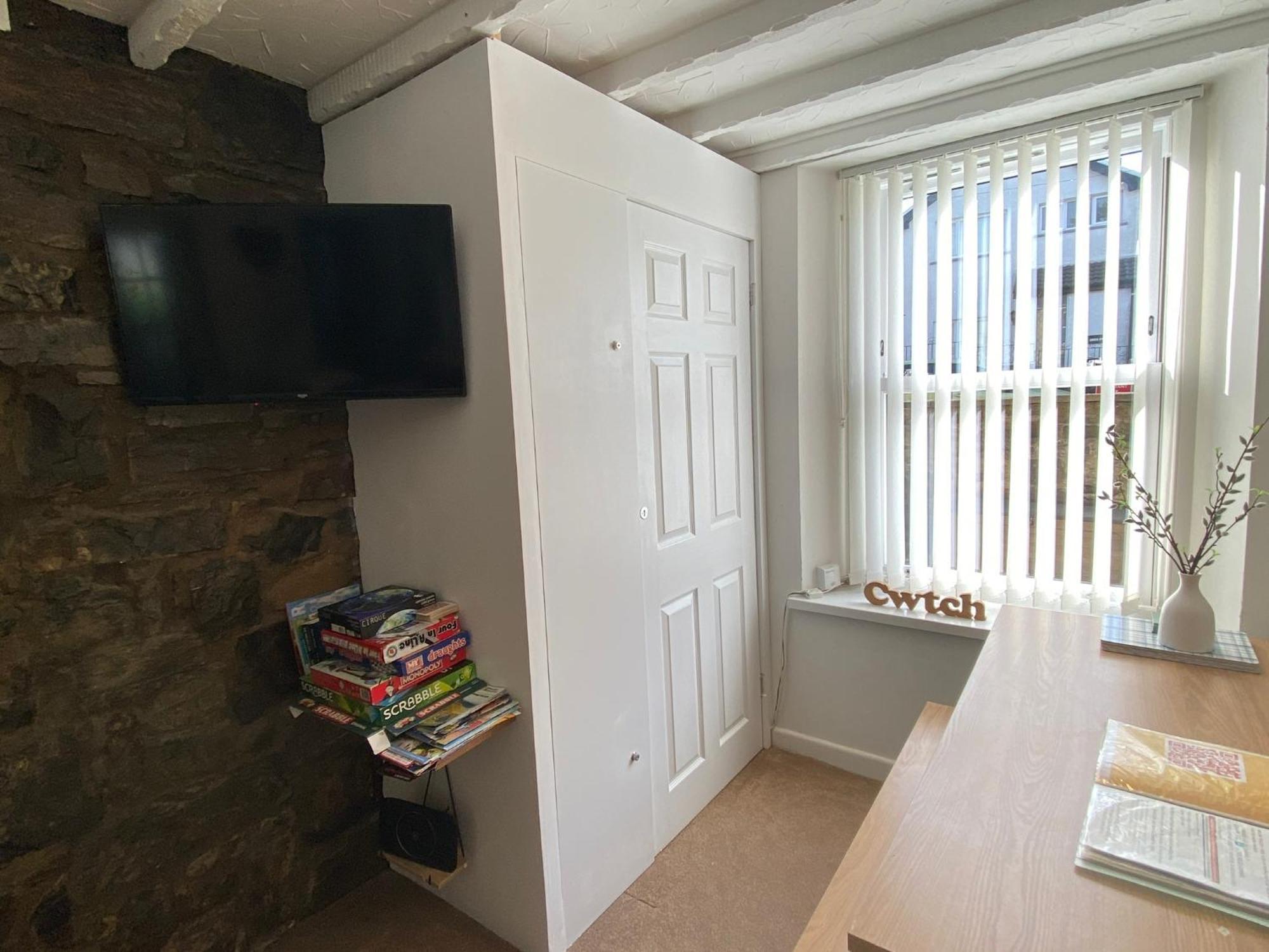 The Cwtch, Log Fire, Sleeps 6, Nr Zip World, Brecon And Bike Park Wales Villa Aberdare Eksteriør bilde