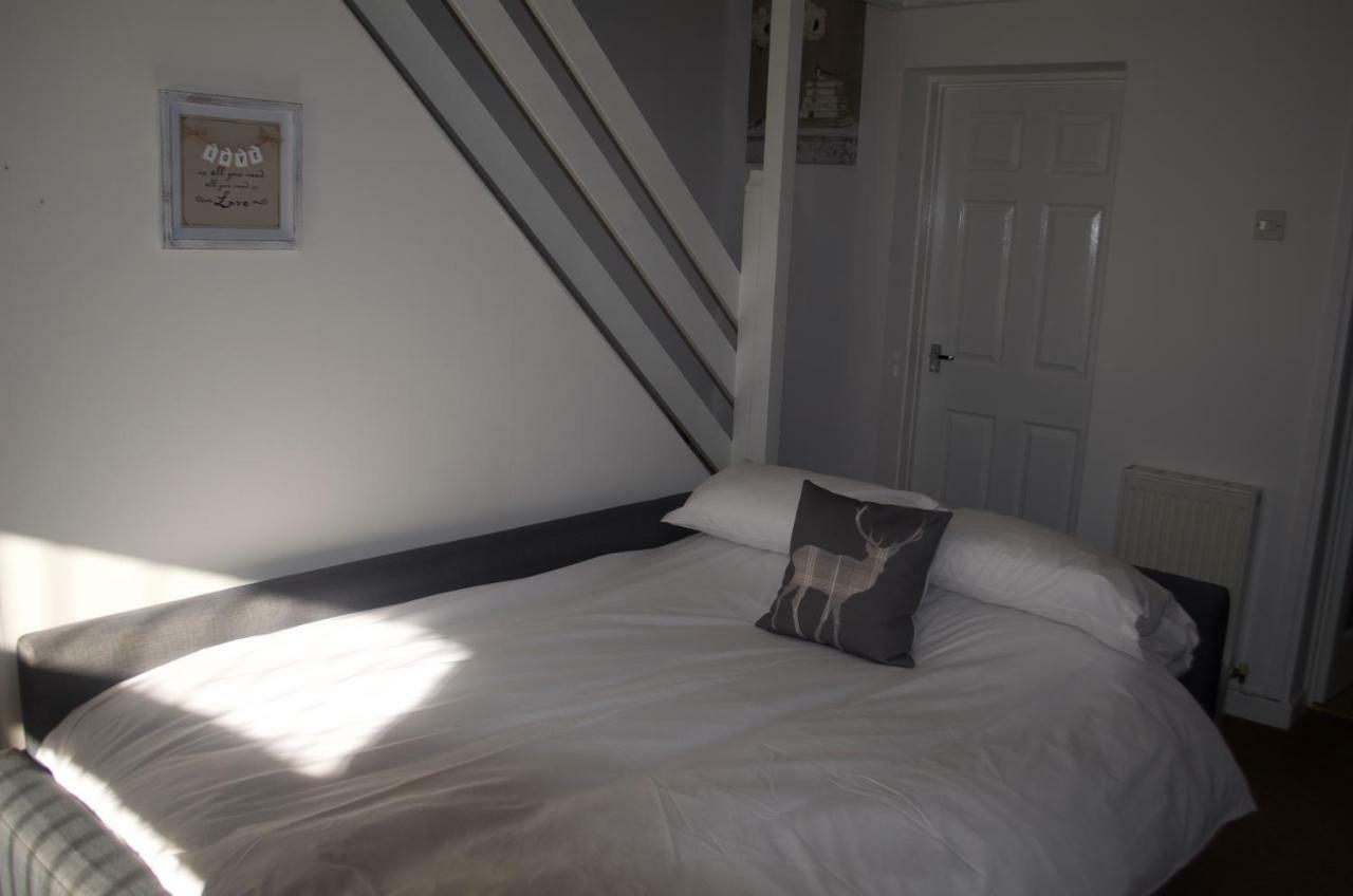 The Cwtch, Log Fire, Sleeps 6, Nr Zip World, Brecon And Bike Park Wales Villa Aberdare Eksteriør bilde