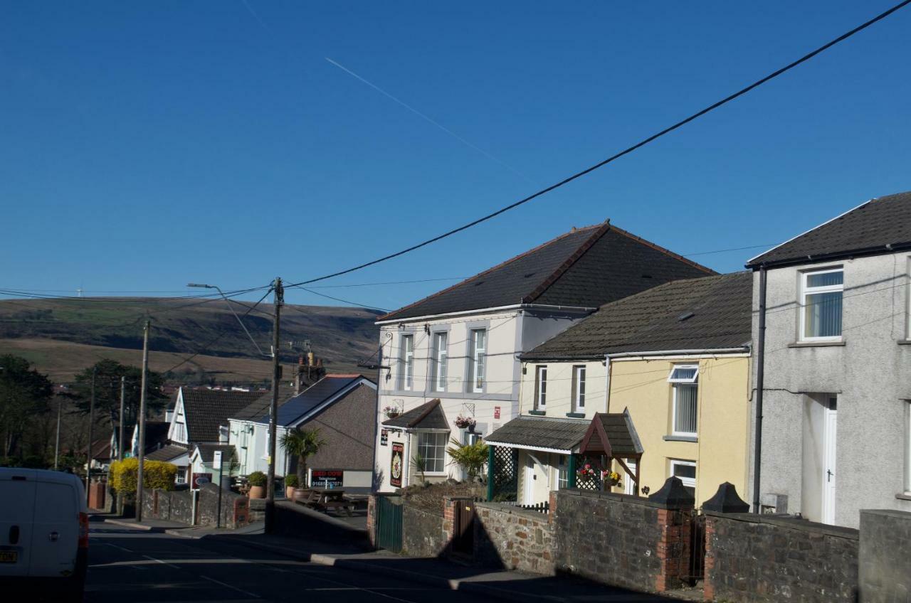 The Cwtch, Log Fire, Sleeps 6, Nr Zip World, Brecon And Bike Park Wales Villa Aberdare Eksteriør bilde